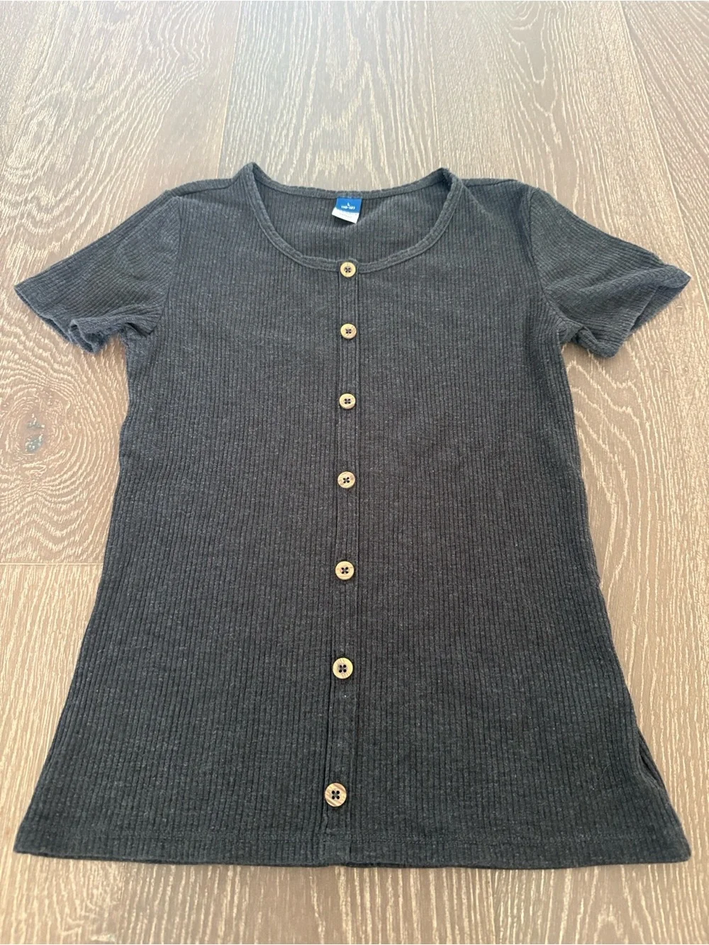 Old Navy Girls' Black Ribbed Button-Front Tee. Size L 10/12